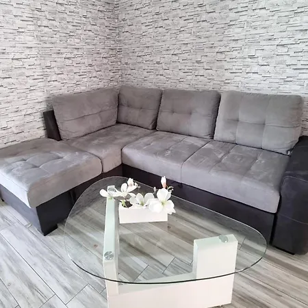 Due Laghi Appartments Appartement