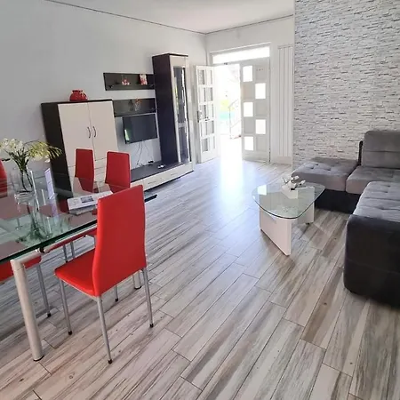 Due Laghi Appartments *